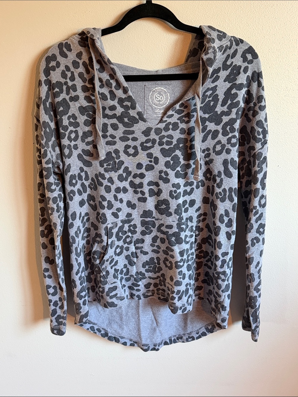 SO Gray Leopard-Print Hoodie Sweater Size L